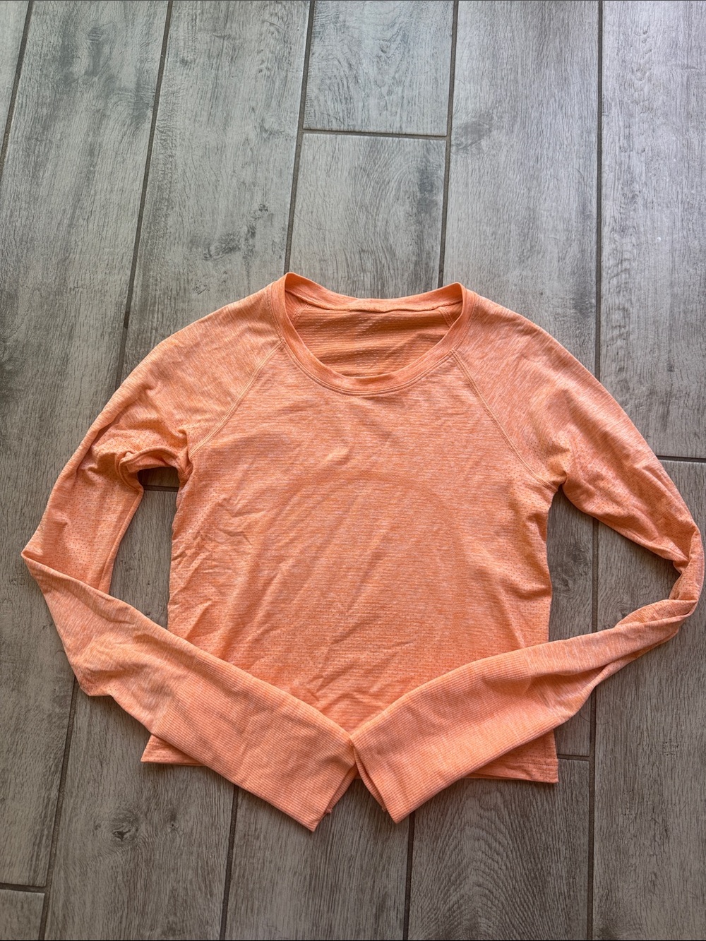 lululemon athletica swiftly LS cropped size 6